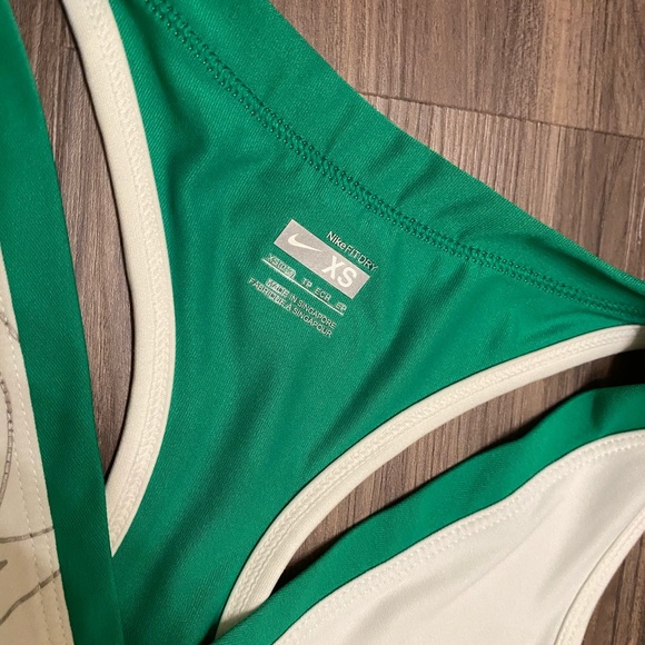 Women’s Nike Activewear Fitness Tank Top - XS - Picture 3 of 3